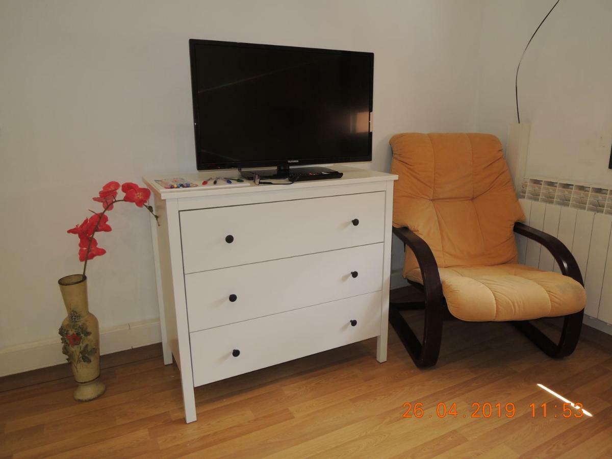 Apartament Jasmine Apartman Besalú Kültér fotó